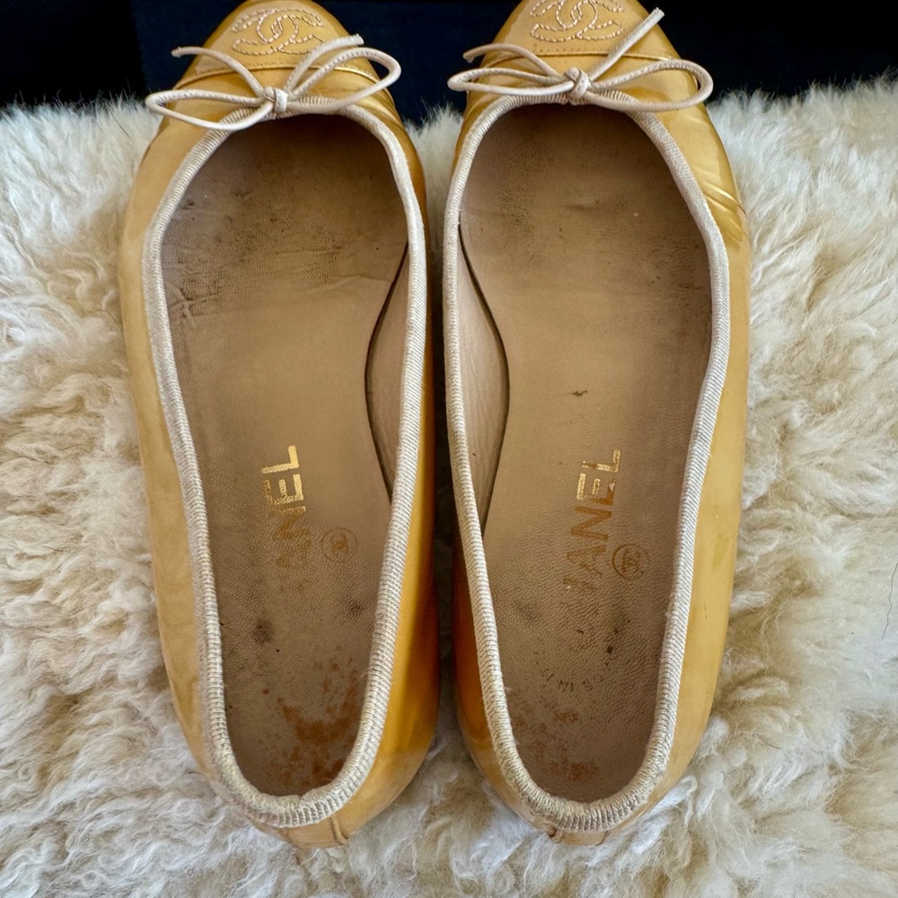 Chanel Gold Ballerina Flats - Picture 8 of 12